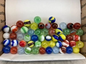 Sortiment 55 alte bunte Murmeln - teilweise selten - Bild 1 von 6