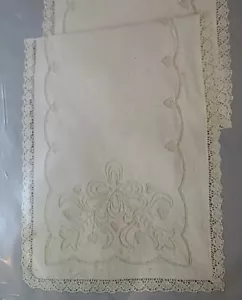 AMERICAN HERITAGE TABLE RUNNER - 12" X 48" - Candlewicking, Columbia Minerva... - Picture 1 of 3