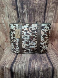 Tony Lama Shoulder Bag Cowhide Pattern Leather - Picture 1 of 7