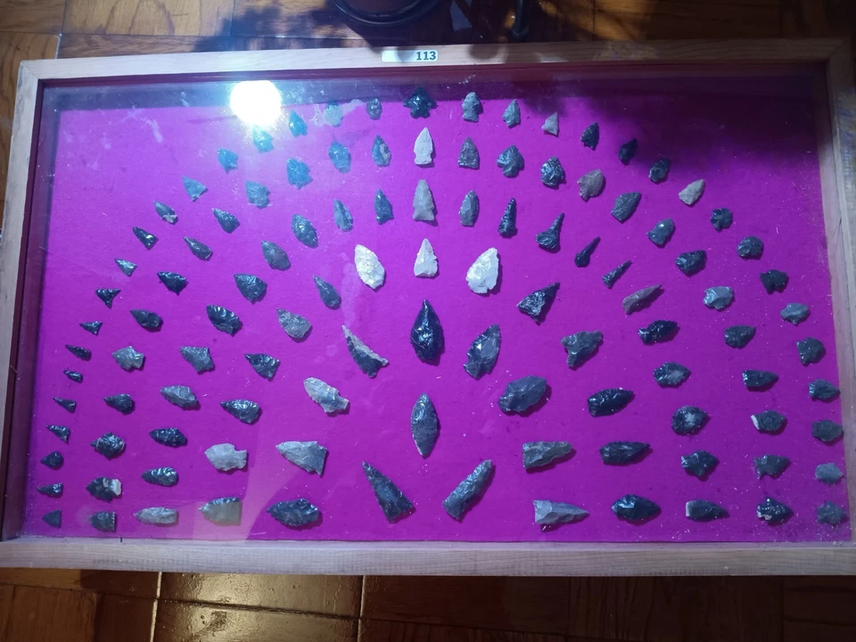 Marco de puntas de flecha prehistóricas. Hawkins County, TN Foto 1 de 1