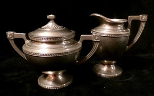 VINTAGE UNIVERSAL SILVER CO. SILVER PLATED SUGAR BOWL & CREAMER SET - Picture 1 of 13