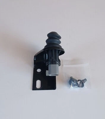 2000-08 Jaguar S-Type Hood Security Switch — 第 1/3 张图片