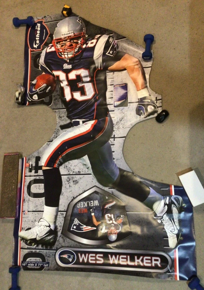 Wes Welker Patriots 46" ancho x 71" alto FATHEAD tamaño real grande de la vida + calcomanía Foto 1 de 1