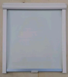 Persiana para caravana Remis 570 mm X 655 mm Elddis Bailey Avondale Swift Abi autocaravana L6 - Imagen 1 de 6