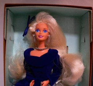 1995 Mattel Barbie Doll, Winter Blue Velvet Barbie Vintage - NEW Look at Photos - Picture 1 of 9