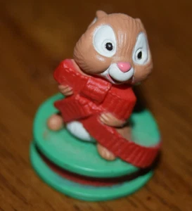 Vintage 1992 Hallmark Merry Miniature Christmas Chipmunk - Picture 1 of 3