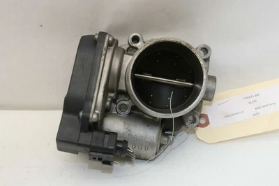 Carrocería del acelerador Audi A3 A4 A5 A6 Q5 TT Volkswagen Jetta Golf Passat 2.0 OEM usada Foto 1 de 4