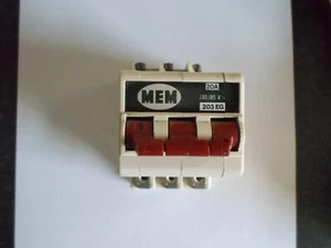 MEM 20 AMP 203EG M6 DREIPOLIGER MCB SCHUTZSCHALTER - Bild 1 von 1