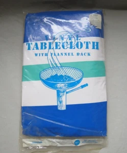 Vinyle Round 70" Blue & Green Tablecloth - Picture 1 of 2