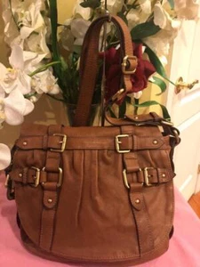VINCE CAMUTO BUCKLE DETAIL MESSENGER OVERBODY BAG (180 - Picture 1 of 1