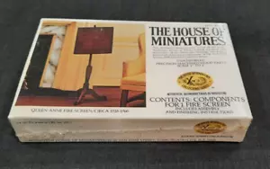 THE HOUSE OF MINIATURES QUEEN ANNE FIRE SCREEN KIT CASA DELLE BAMBOLE NUOVO SIGILLATO #40021 - Foto 1 di 10