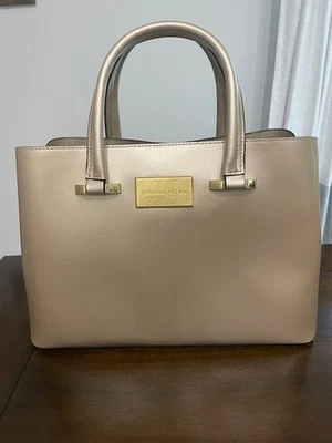 Cartera Antonio Melani dorada metálica Foto 1 de 4