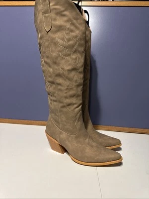 Botas femininas de cowgirl tamanho 8 - Imagem 1 de 4