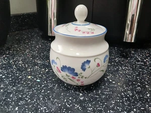 ROYAL DOULTON WINDERMERE LIDDED SUGAR - Picture 1 of 4