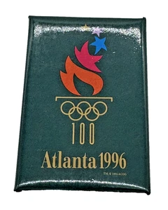 Vintage 1996 Atlanta Olympische Spiele Anstecknadel Hutnadel - Souvenir Geschenk - Bild 1 von 4