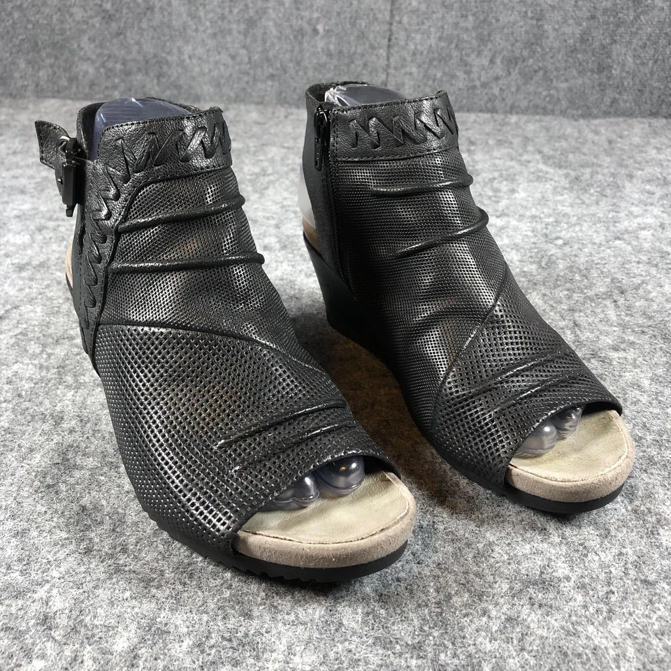 Earth Attalie Bonaire Shoes Womens Size 7.5M Black Leather Wedge Sandals Buckle - Image 1 of 4