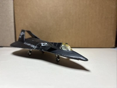 Винтажный литой металлический истребитель-невидимка F-19 ERTL 1989 ВВС США - Изображение 1 из 4