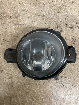 Faro antiniebla parachoques delantero conductor BMW 1 Series E81 E87 LCi M Sport O/S/F 7837502 Foto 1 de 4