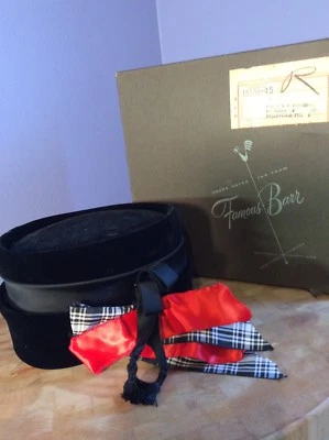 De Colección Negro TERCIOPELO Satinado CLOCHE Sombrero Rojo Cuadros Cinta Borlas Gatsby Elegante + Caja Foto 1 de 4