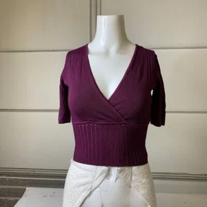 GUESS Soft Bandage V-neck Pullover Top Women's Size Large Black Cherry - Picture 1 of 6