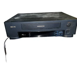 Magnavox VR9240 VCR VHS Reproductor de Video Grabadora 4 Cabezales No Funciona Solo Piezas - Imagen 1 de 1