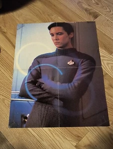 Wil Wheaton Star Trek:The Next Generation 21"X15 3/4" glossy color photo 2 Sided - Picture 1 of 6