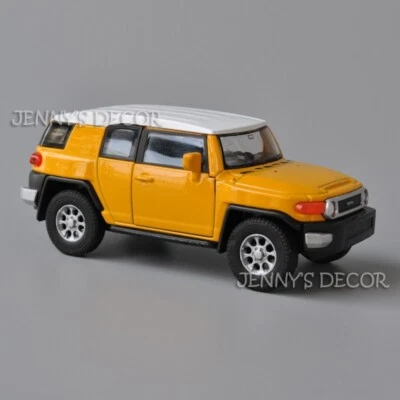 Réplica miniatura Welly modelo coche juguete escala 1:36 Toyota FJ Cruiser Foto 1 de 4