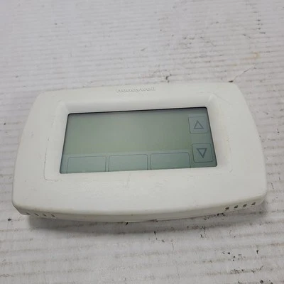 Honeywell RTH7600D1006 7 Day Programmable Thermostat With Touchscreen - Image 1 of 4
