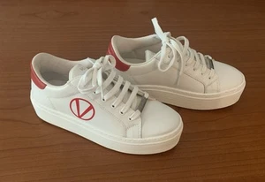 Valentino Petra Italien Damen-Sneaker US-Größe 6,5 weiß/rote Akzente Leder - Bild 1 von 7