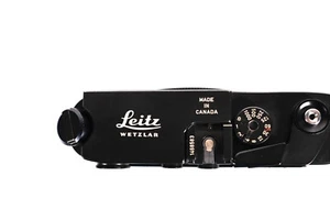 Rare!! ENGRAVING S/N 【N MINT】 Leica M4-2 Film Camera Body + MR METER From JAPAN - Picture 1 of 9