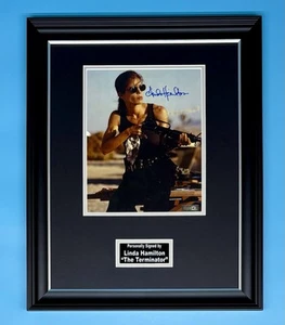 Linda Hamilton Signed Photo Framed & COA The Terminator Poster Autograph Auto - Picture 1 of 9