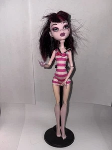Muñeca Monster High Draculaura Skull Shores COMO ESTÁ - Imagen 1 de 7