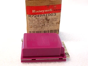 Honeywell R7249A1003 2-4 Second Response Plug In UV Amplifier NEW - Picture 1 of 6