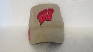 WISCONSIN BADGERS, GORRA DE BÉISBOL CON CORREA TRASERA BRONCEADA, - Imagen 1 de 3