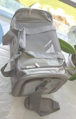 Malla intercambiable transportador de mascotas aprobado por aerolínea para perro o gato pequeño Foto 1 de 4