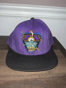VINTAGE DEADSTOCK DISNEY TWILIGHT ZONE TOWER OF TERROR SNAPBACK HAT - Picture 1 of 3