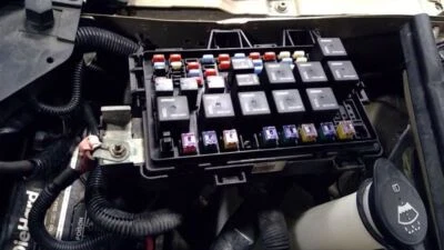 Fuse Box Engine ID 25801018 Fits 05-09 MONTANA 1057790 - Image 1 of 4