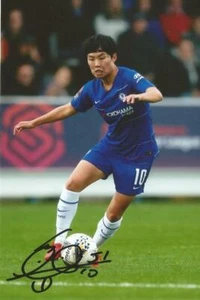 CHELSEA & SOUTH KOREA LADIES* JI SO-YUN SIGNED 6x4 ACTION PHOTO+COA - Picture 1 of 1