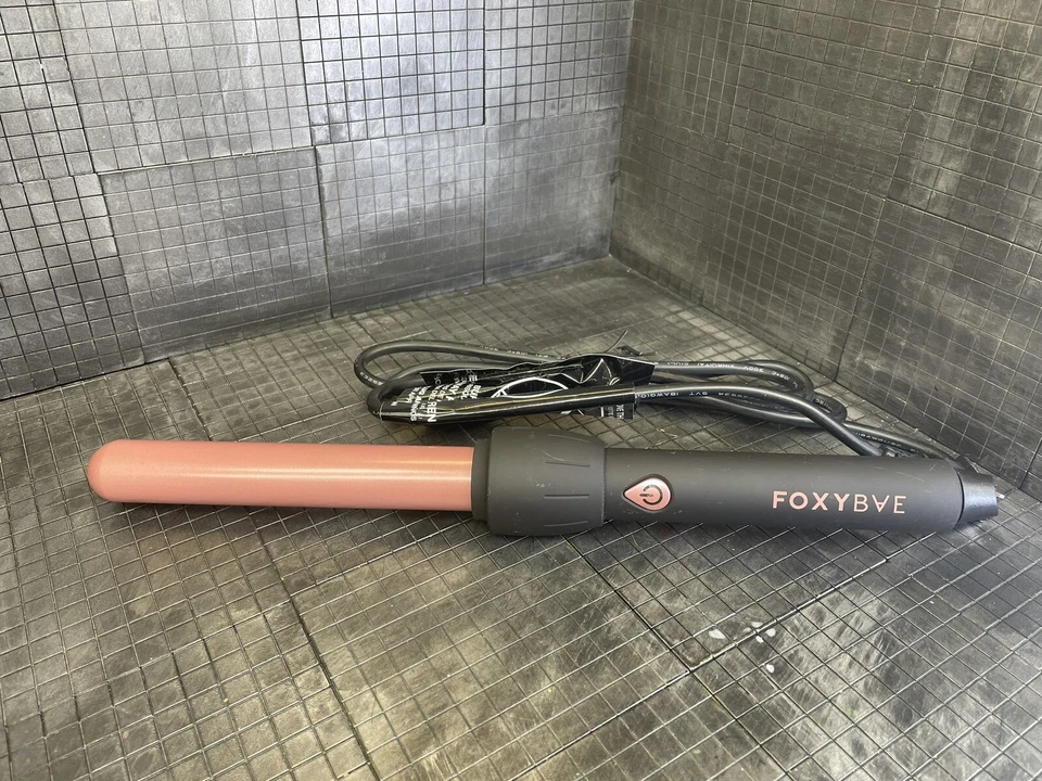 Foxybae 25mm Curling Wand Rose Gold Barrel  Model BLK-25CRL - Image 1 of 1
