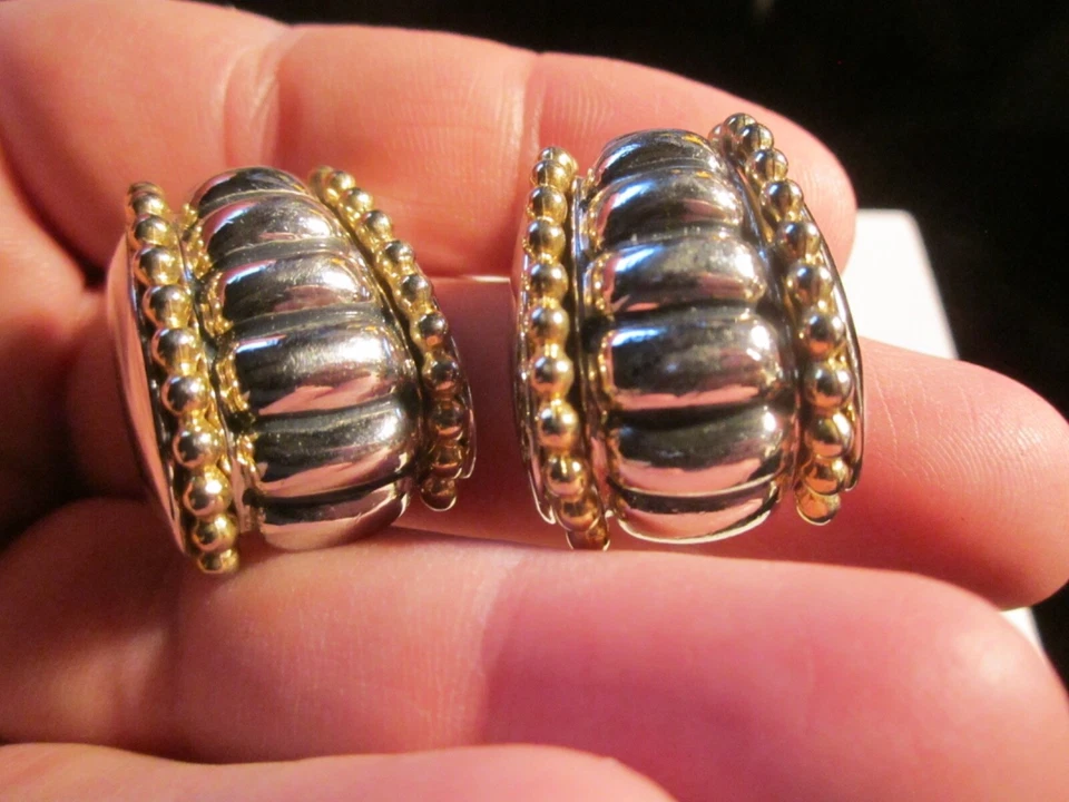 VINTAGE T J M EARRINGS TWO TONE HEAVY RIBBED DESIGN  - BBA-45 - Image 1 of 4