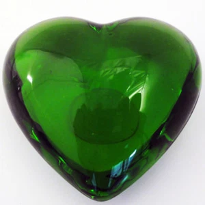CRYSTAL CLEAR PUFFY HEART Paperweight Green made in Taiwan NEW NEVER SOLD - Picture 1 of 5