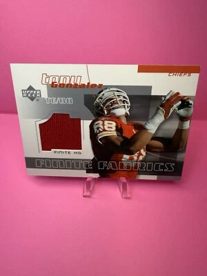 2004 Upper Deck Finite HG Finite Fabrics Tony Gonzalez # FF-TG - Image 1 of 2