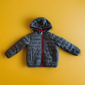 Nike gefütterte Jacke durchgehender Reißverschluss Mantel schwarz rot Größe 18 Monate Kapuze - Bild 1 von 14