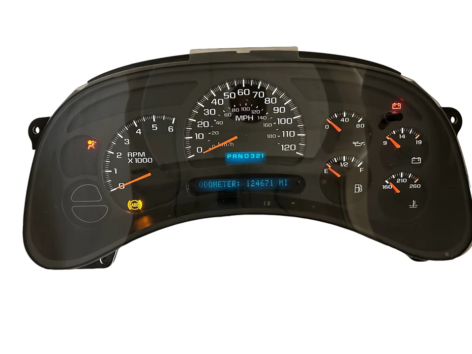 Cuadro de instrumentos velocímetro 03 04 05 Sierra Silverado 124.671 millas RECONSTRUIDO Foto 1 de 4
