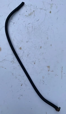 Manguera desde depósito de refrigerante hasta radiador. Saab 900 1986 a 1993 Foto 1 de 4