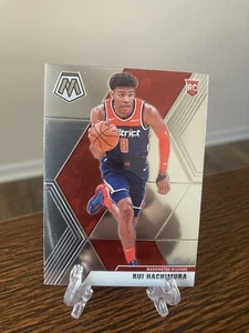 Rui Hachimura 2019-20 Panini Mosaic #231 RC Quasi Nuovo + Wizards Lakers Gonzaga - Foto 1 di 2