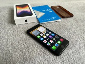iPhone SE 2022 (3rd generation) 64GB, black, great condition, accessories - Afbeelding 1 van 24