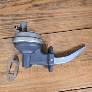 Bomba de combustible mecánica AC Delco 40576 para Oldsmobile Cutlass 1967 F-85 330 V8 - Imagen 1 de 6