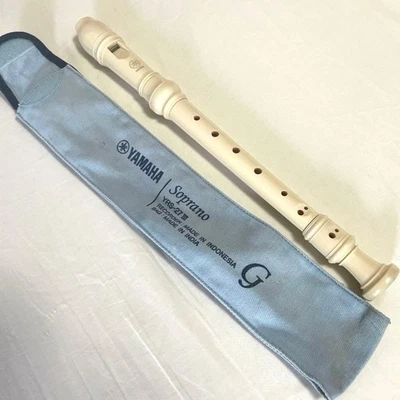 Grabadora sopranina Yamaha YRS-27 III con estuche, portátil, AAB usada - Imagen 1 de 4