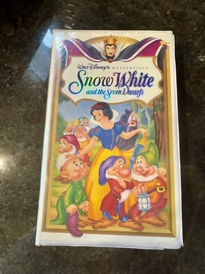 Walt Disney Masterpiece Collection Snow White and the Seven Dwarfs VHS - Image 1 of 4
